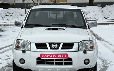 Nissan NP300, 2012 год, 970 000 рублей, 8 фотография