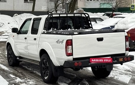 Nissan NP300, 2012 год, 970 000 рублей, 3 фотография