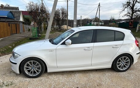 BMW 1 серия, 2010 год, 750 000 рублей, 2 фотография