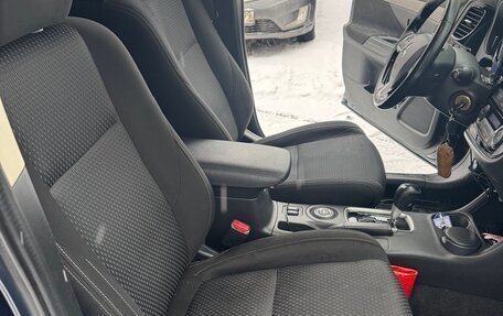 Mitsubishi Outlander III рестайлинг 3, 2016 год, 1 750 000 рублей, 14 фотография