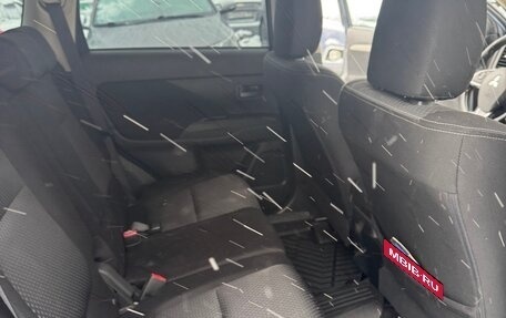 Mitsubishi Outlander III рестайлинг 3, 2016 год, 1 750 000 рублей, 15 фотография