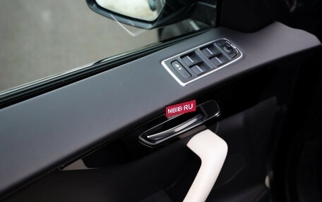 Jaguar F-Pace, 2017 год, 2 499 000 рублей, 24 фотография