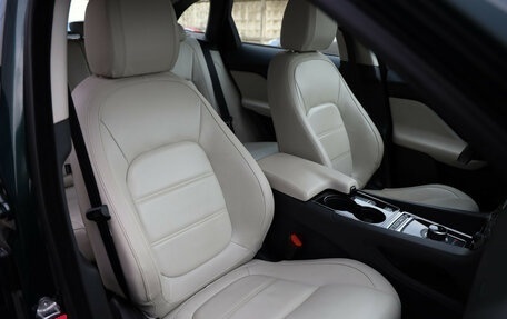 Jaguar F-Pace, 2017 год, 2 499 000 рублей, 27 фотография