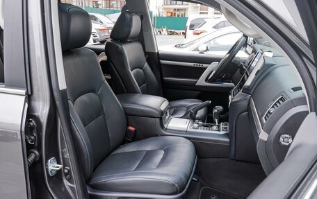 Toyota Land Cruiser 200, 2019 год, 7 350 000 рублей, 7 фотография