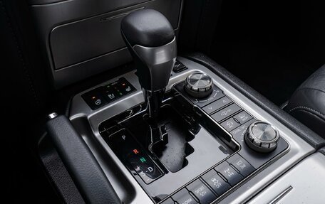 Toyota Land Cruiser 200, 2019 год, 7 350 000 рублей, 12 фотография