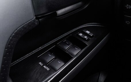 Toyota Land Cruiser 200, 2019 год, 7 350 000 рублей, 21 фотография