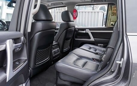 Toyota Land Cruiser 200, 2019 год, 7 350 000 рублей, 10 фотография