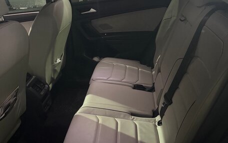 Volkswagen Tiguan II, 2019 год, 3 330 000 рублей, 7 фотография