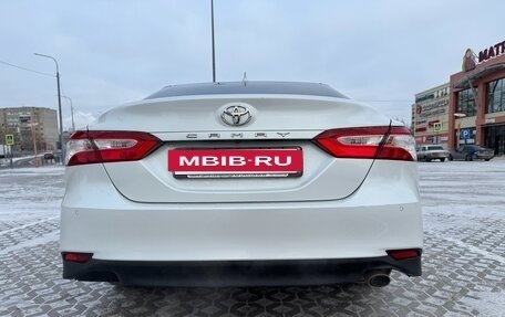 Toyota Camry, 2020 год, 2 450 000 рублей, 4 фотография