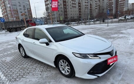 Toyota Camry, 2020 год, 2 450 000 рублей, 2 фотография