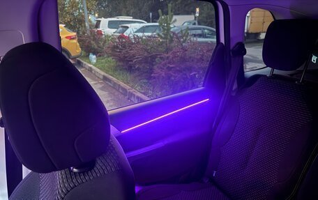 Citroen C4 Picasso II рестайлинг, 2012 год, 700 000 рублей, 9 фотография