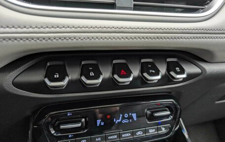 Chevrolet Captiva, 2022 год, 2 097 000 рублей, 14 фотография