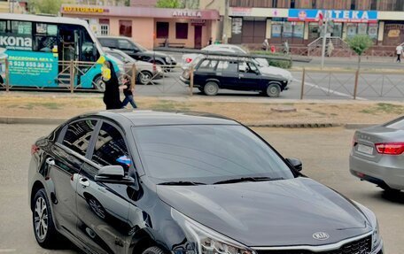 KIA Rio IV, 2021 год, 1 780 000 рублей, 3 фотография