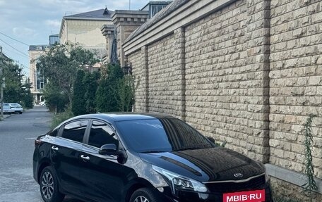 KIA Rio IV, 2021 год, 1 780 000 рублей, 2 фотография