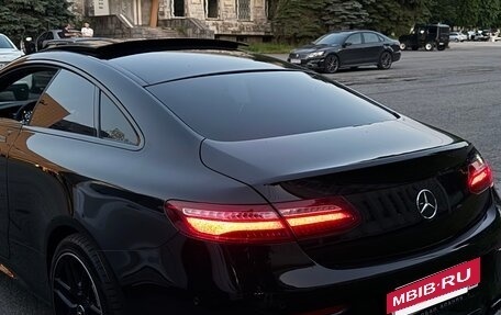 Mercedes-Benz E-Класс, 2017 год, 4 450 000 рублей, 3 фотография