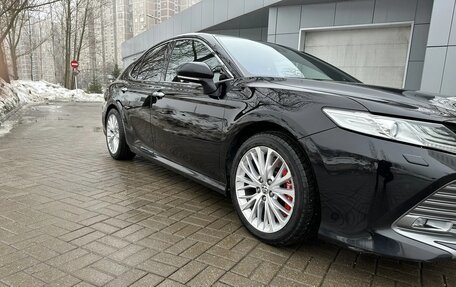 Toyota Camry, 2019 год, 3 400 000 рублей, 5 фотография