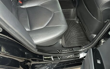 Toyota Camry, 2019 год, 3 400 000 рублей, 13 фотография