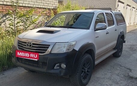Toyota Hilux VII, 2012 год, 1 999 950 рублей, 2 фотография