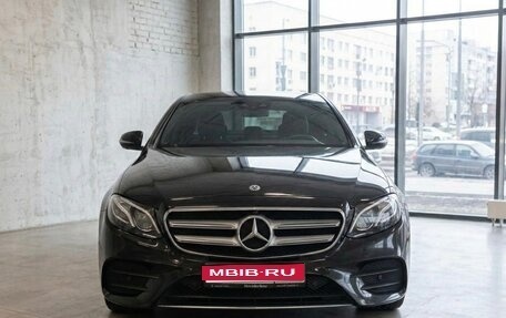 Mercedes-Benz E-Класс, 2020 год, 2 990 000 рублей, 1 фотография