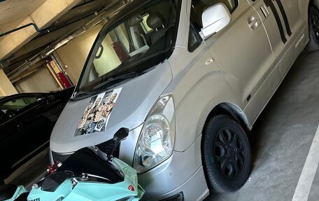 Hyundai Grand Starex Grand Starex I рестайлинг 2, 2008 год, 1 050 000 рублей, 3 фотография