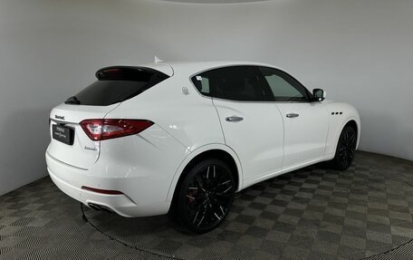 Maserati Levante I, 2017 год, 3 200 000 рублей, 6 фотография