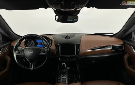 Maserati Levante I, 2017 год, 3 200 000 рублей, 7 фотография