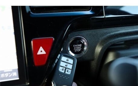 Honda Stepwgn IV, 2022 год, 2 250 000 рублей, 17 фотография