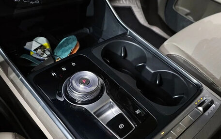 KIA Carnival, 2025 год, 7 355 000 рублей, 13 фотография