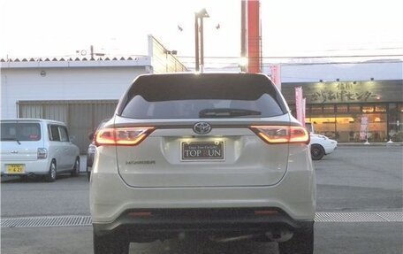 Toyota Harrier, 2017 год, 2 200 000 рублей, 5 фотография