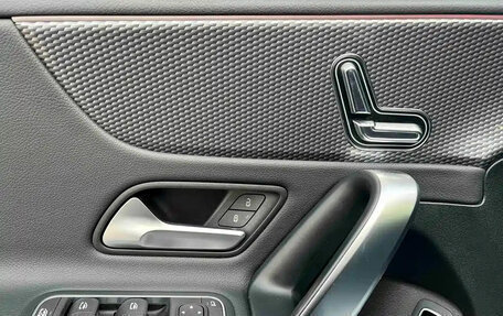 Mercedes-Benz A-Класс, 2022 год, 2 000 020 рублей, 13 фотография