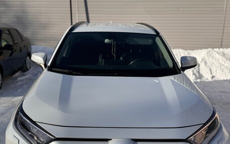 Toyota RAV4, 2022 год, 3 300 000 рублей, 2 фотография