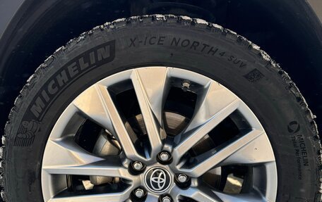 Toyota RAV4, 2022 год, 3 300 000 рублей, 12 фотография