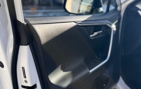 Toyota RAV4, 2022 год, 3 300 000 рублей, 16 фотография