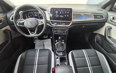 Volkswagen T-Roc I, 2023 год, 1 550 055 рублей, 11 фотография