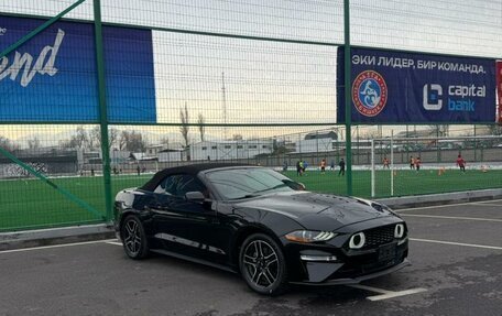 Ford Mustang VI рестайлинг, 2019 год, 1 600 000 рублей, 4 фотография
