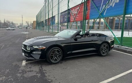 Ford Mustang VI рестайлинг, 2019 год, 1 600 000 рублей, 9 фотография