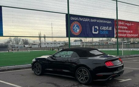 Ford Mustang VI рестайлинг, 2019 год, 1 600 000 рублей, 8 фотография