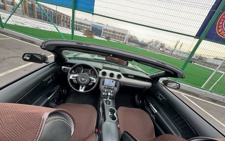 Ford Mustang VI рестайлинг, 2019 год, 1 600 000 рублей, 17 фотография