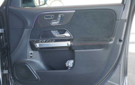 Mercedes-Benz GLB, 2023 год, 2 307 000 рублей, 10 фотография