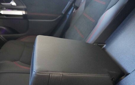 Mercedes-Benz GLB, 2023 год, 2 307 000 рублей, 26 фотография