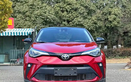 Toyota C-HR I рестайлинг, 2023 год, 1 850 555 рублей, 2 фотография