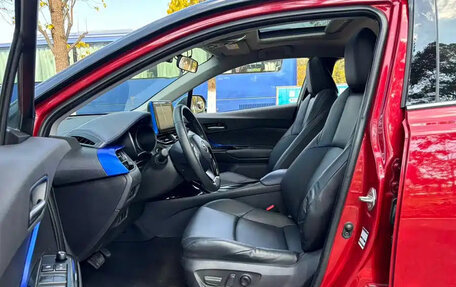 Toyota C-HR I рестайлинг, 2023 год, 1 850 555 рублей, 9 фотография