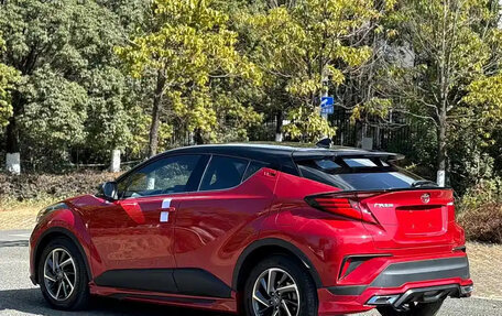 Toyota C-HR I рестайлинг, 2023 год, 1 850 555 рублей, 7 фотография