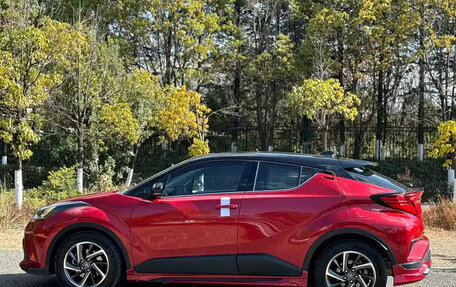 Toyota C-HR I рестайлинг, 2023 год, 1 850 555 рублей, 6 фотография