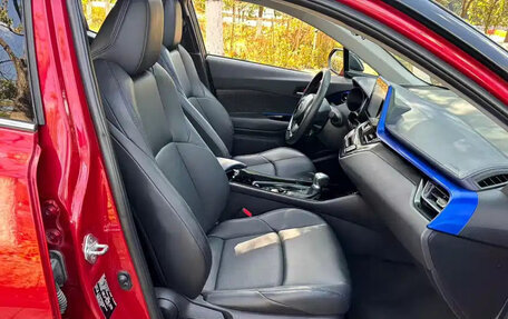 Toyota C-HR I рестайлинг, 2023 год, 1 850 555 рублей, 12 фотография