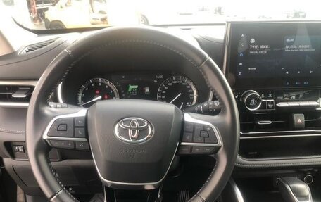 Toyota Highlander, 2022 год, 5 400 000 рублей, 5 фотография