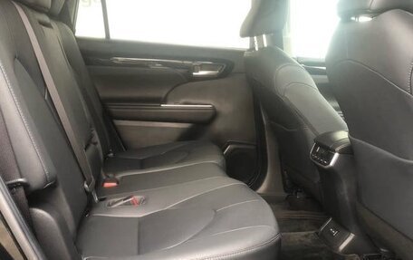 Toyota Highlander, 2022 год, 5 400 000 рублей, 12 фотография