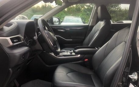 Toyota Highlander, 2022 год, 5 400 000 рублей, 18 фотография