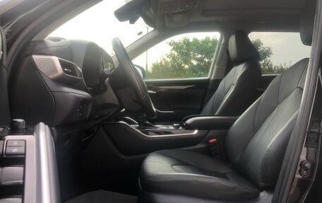 Toyota Highlander, 2022 год, 5 400 000 рублей, 20 фотография