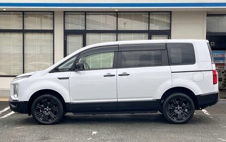 Mitsubishi Delica D:5 I, 2022 год, 2 458 000 рублей, 2 фотография